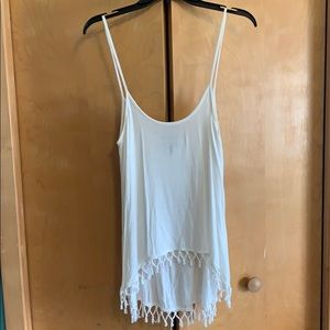 ⭐️White tank top ⭐️